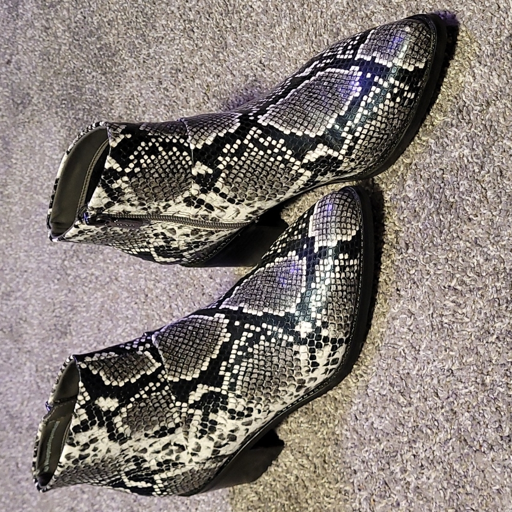 White Snakeskin Booties Size 8.5